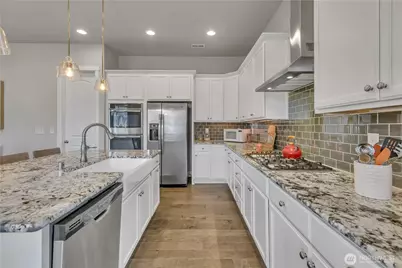 19510 136th Street E, Bonney Lake, WA 98391 - Photo 14