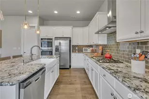 19510 136th St E, Bonney Lake, WA 98391 - Photo 14