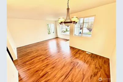 11542 62nd Avenue S, Seattle, WA 98178 - Photo 4