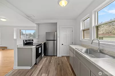 12372 Bartl Street, Clear Lake, WA 98235 - Photo 10