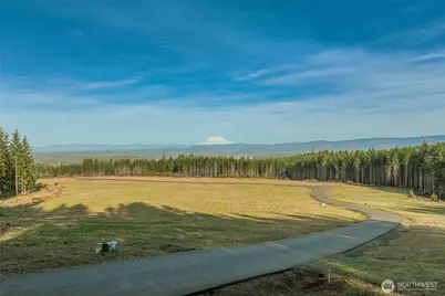 272 Silverwood Drive, Castle Rock, WA 98611 - Photo 2