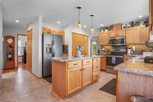 7028 Cavalier St SW, Olympia, WA 98512 - Photo 8