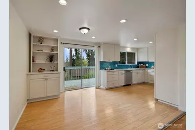 16610 SE 24th Street, Bellevue, WA 98008 - Photo 14