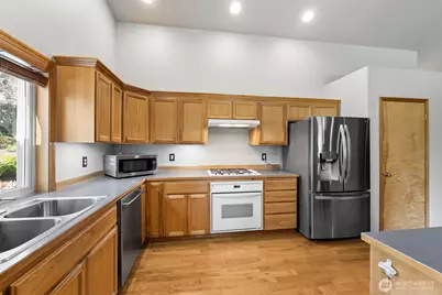 28711 30th Ave E, Spanaway, WA 98387 - Photo 8