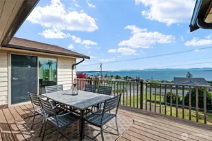 1462 SE Camano Dr, Camano Island, WA 98282 - Photo 16