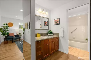 666 W Olympic Pl, Seattle, WA 98119 - Photo 20