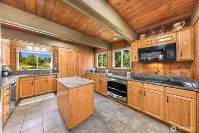 1418 E Blackburn Road, Mount Vernon, WA 98274 - Photo 12