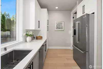 10931 NE 133rd Street, Kirkland, WA 98034 - Photo 12