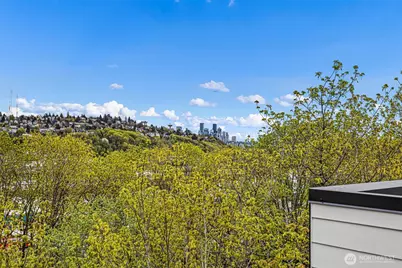 2314 Thorndyke Avenue W #E, Seattle, WA 98199 - Photo 36