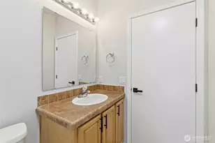 521 Military Rd E, Tacoma, WA 98445 - Photo 32