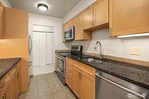 4540 8th Ave NE, Seattle, WA 98105 - Photo 12