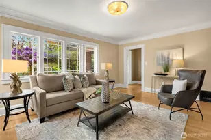 1018 NE 62nd St, Seattle, WA 98115 - Photo 8