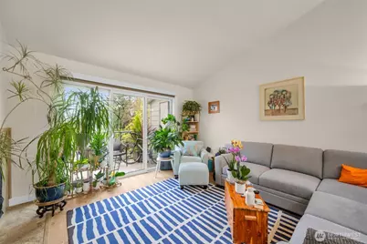 2933 76th Avenue SE #82B, Mercer Island, WA 98040 - Photo 2