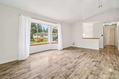20414 Larita Drive E, Bonney Lake, WA 98391 - Photo 2
