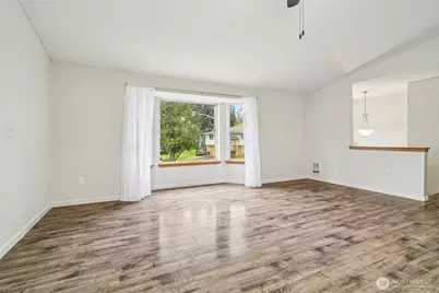 20414 Larita Drive E, Bonney Lake, WA 98391 - Photo 4