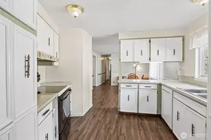 2828 34th Ave Ct E, Tacoma, WA 98443 - Photo 10