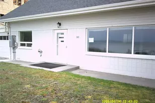 562 Pebble Beach Dr, Oak Harbor, WA 98239 - Photo 2