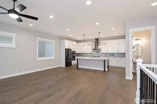 13025 75th Pl S, Seattle, WA 98178 - Photo 6