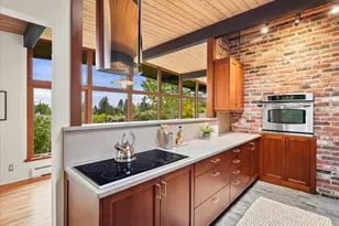 11501 4th Ave NW, Seattle, WA 98177 - Photo 10