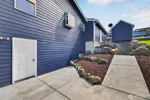 3512 W 2nd St, Anacortes, WA 98221 - Photo 38