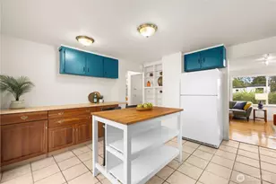 11253 35th Ave SW, Seattle, WA 98146 - Photo 6