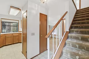 1572 NE 177th St, Seattle, WA 98155 - Photo 16