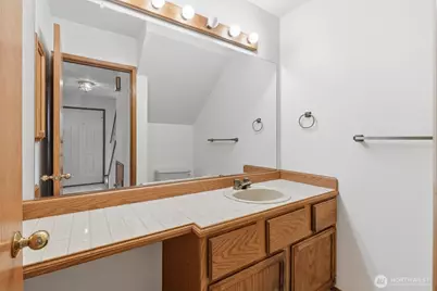 1572 NE 177th St #B10, Seattle, WA 98155 - Photo 12