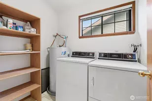 1572 NE 177th St, Seattle, WA 98155 - Photo 22