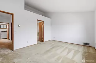 1572 NE 177th St, Seattle, WA 98155 - Photo 18