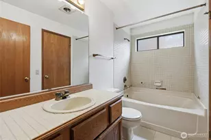 1572 NE 177th St, Seattle, WA 98155 - Photo 20