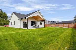 706 E 4th St, Nooksack, WA 98276 - Photo 18