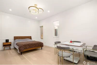 9215 NE 32nd Street, Clyde Hill, WA 98004 - Photo 34