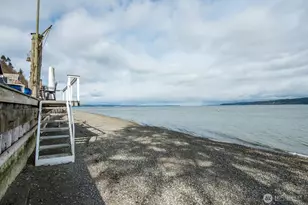 3187 Shoreline Dr, Camano Island, WA 98282 - Photo 4