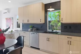 4517 35th Ave S, Seattle, WA 98118 - Photo 10