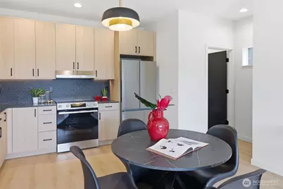 4517 35th Avenue S #E, Seattle, WA 98118 - Photo 8