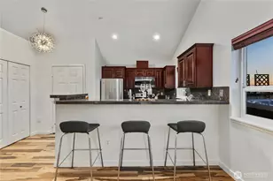 524 6th Ave W, Seattle, WA 98119 - Photo 8