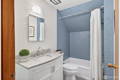 8049 23rd Avenue NW, Seattle, WA 98117 - Photo 22