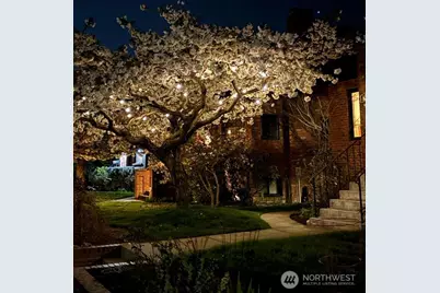 8049 23rd Avenue NW, Seattle, WA 98117 - Photo 36