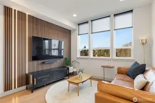 5030 Sand Point Pl NE, Seattle, WA 98105 - Photo 2