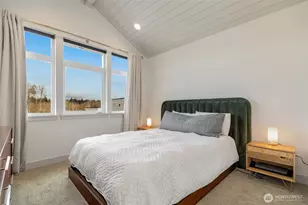 5030 Sand Point Pl NE, Seattle, WA 98105 - Photo 8