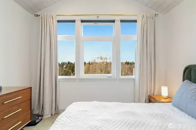 5030 Sand Point Place NE #B, Seattle, WA 98105 - Photo 4