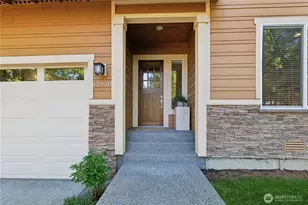 13430 Patriot Way SE, Renton, WA 98059 - Photo 2