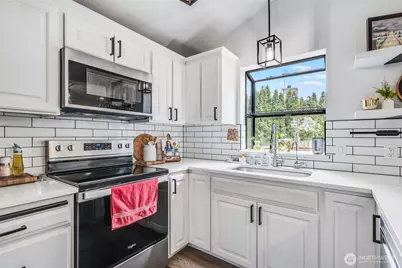 6301 36th Street SE, Auburn, WA 98092 - Photo 8