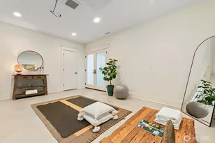 5801 Kensington Pl N, Seattle, WA 98103 - Photo 20