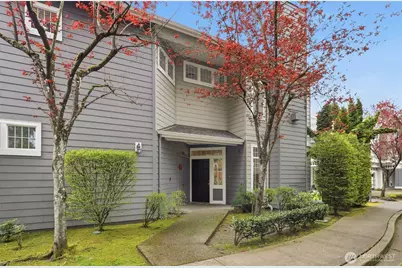 4322 NE 5th Court #106, Renton, WA 98059 - Photo 2