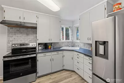 10850 26th Avenue S, Seattle, WA 98168 - Photo 6