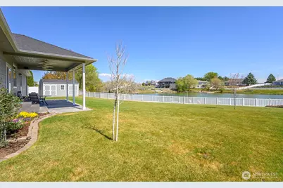 907 S Sand Dune Road, Moses Lake, WA 98837 - Photo 8