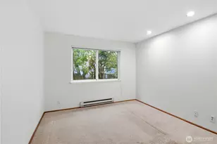 4811 Phinney Ave N, Seattle, WA 98103 - Photo 12