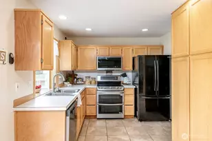 10428 Brighton St SE, Yelm, WA 98597 - Photo 8