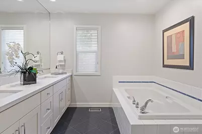 3320 165th Place NE, Bellevue, WA 98008 - Photo 16